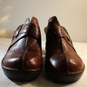 b.o.c by Born Brown Leather Clogs w/Heels -Buckle